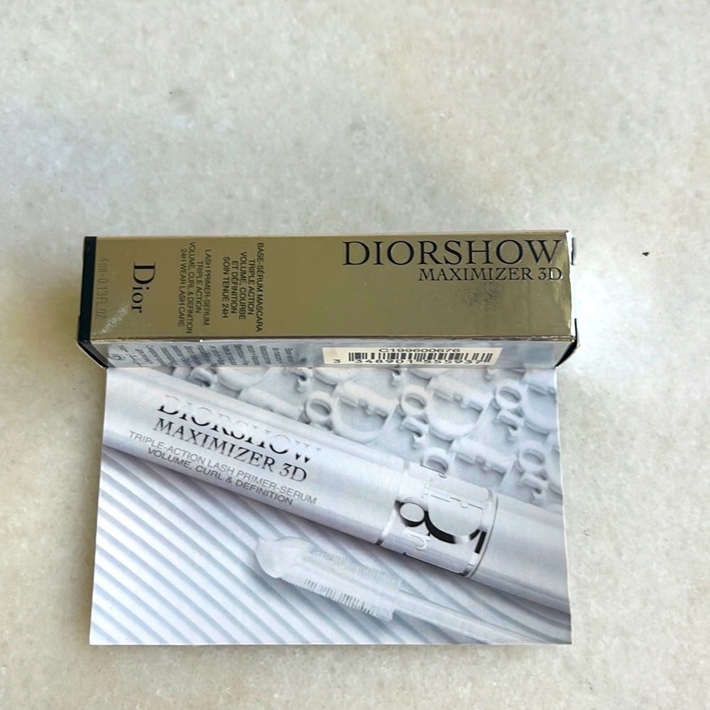 NIB DIORSHOW MAXIMIZER 3D TRIPLE ACTION PRIMER SERUM . 0.13fl oz